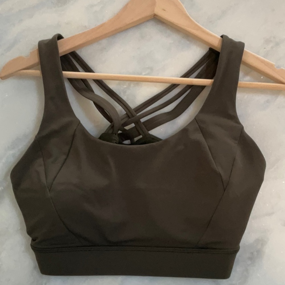 *BNWT* FREE TO BE ELEVATED BRA